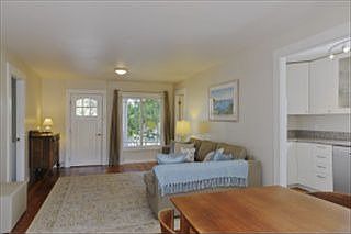 5th image of 616 Mulberry Ave