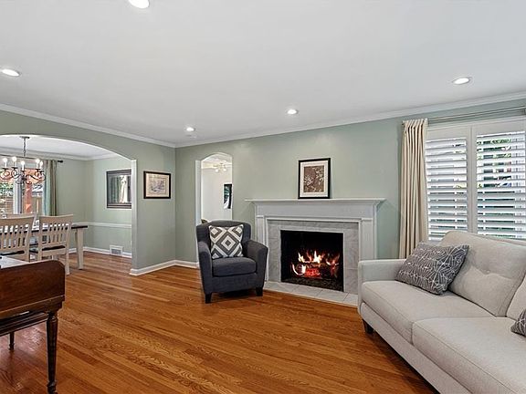 Formal living room w/fireplace