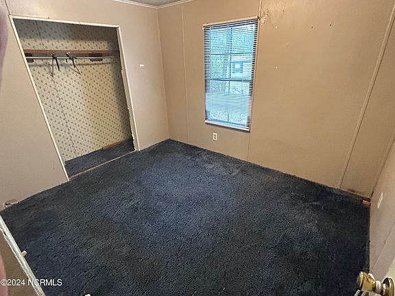 5th image of 7278 Michael Court NE