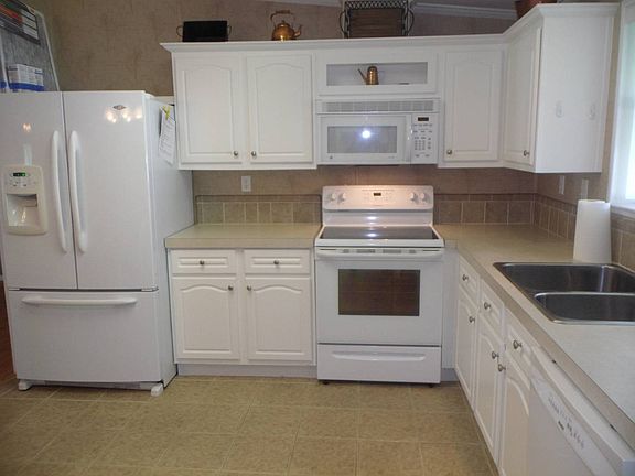 4th image of 44 N Westwind Ct