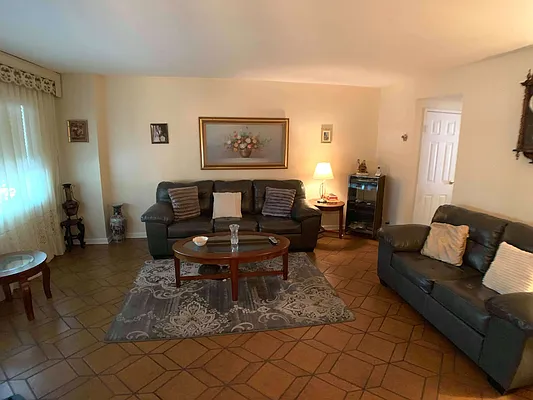 Sold by Remax Edge | media 3