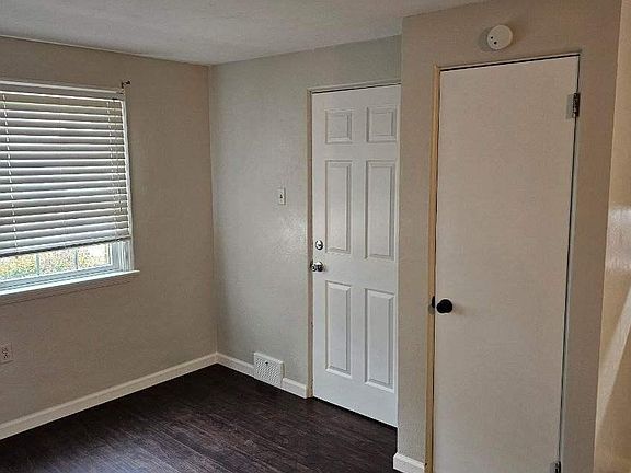 Floor 1 -Interior Living room entry