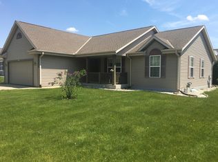 1406 Center St, Hartford, WI 53027