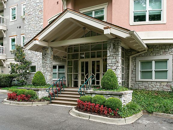 4th image of 1409 Mockingbird Terrace Dr Unit 304