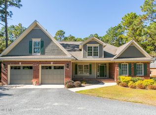 9 Scots Glen Dr, Southern Pines, NC 28387