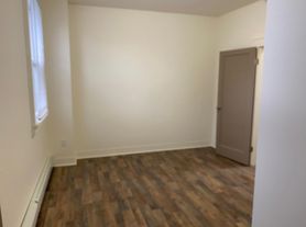 105 E 4th St, Bloomsburg, PA