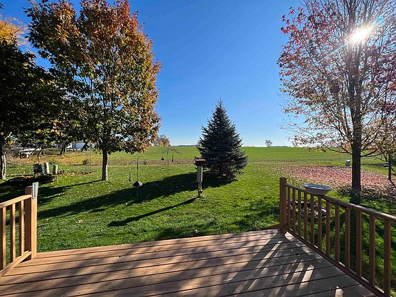 3rd image of 2648 Meadowview Dr