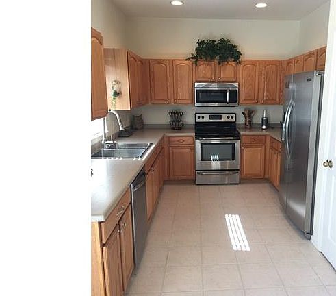 3rd image of 8266 Silver Birch Way