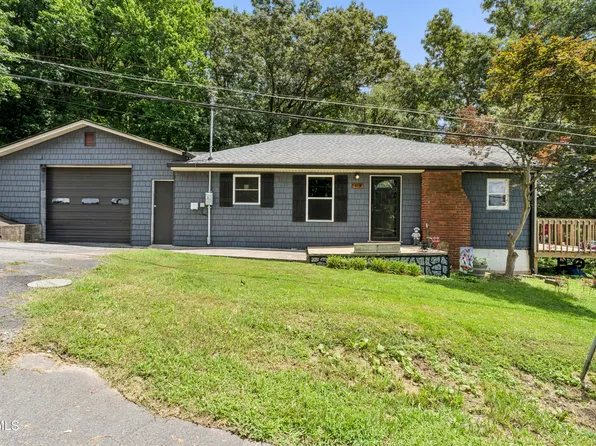 413 Northcott Dr, Kingsport, TN 37660