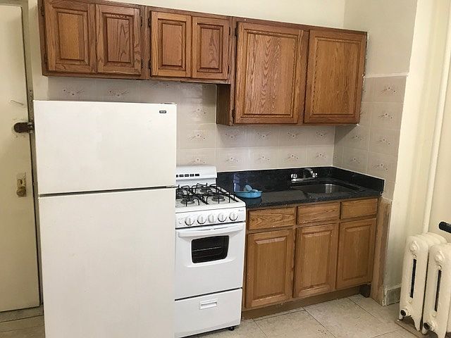 2nd image of 32-42 41st St #1F