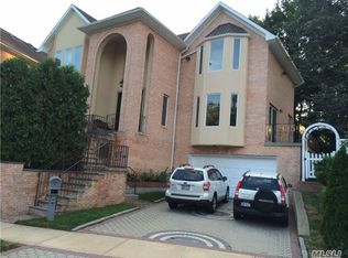 46-24 Overbrook St, Little Neck, NY 11362