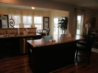 640 Fireside Dr, Greenwood, IN 46143