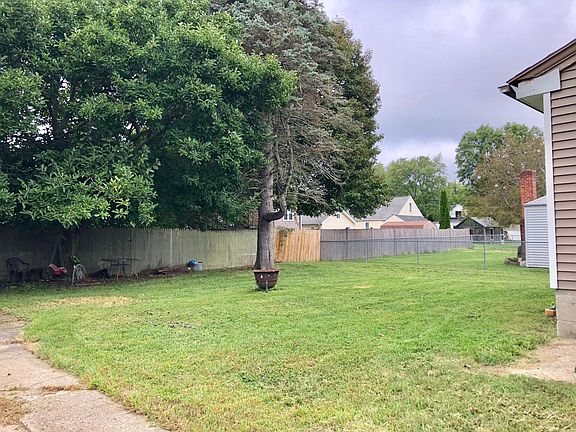 17 Mary Ave, west Warwick, RI 02893 - backyard