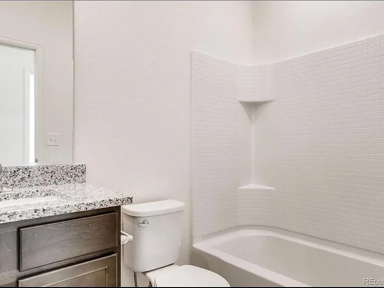 322 Maple St — Photo 14