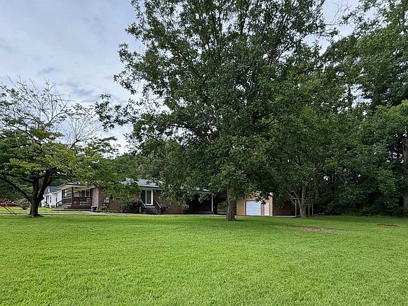 4th image of 2498 Barnes Dr