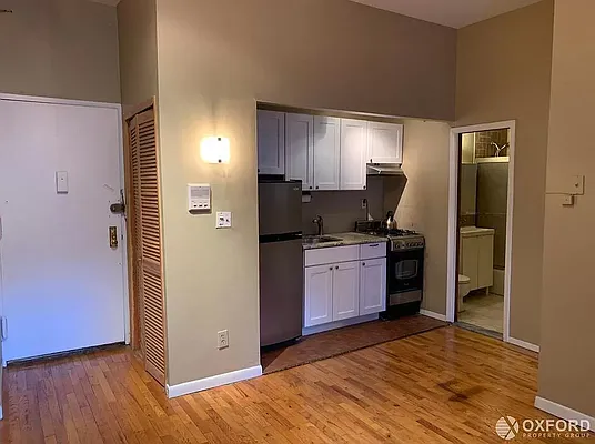 Rented by Oxford Property Group | media 17