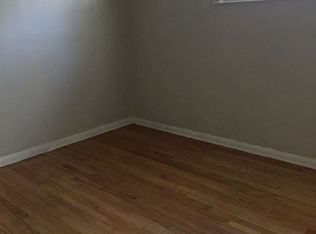 1320 S 26th St APT 3, Milwaukee, WI 53204