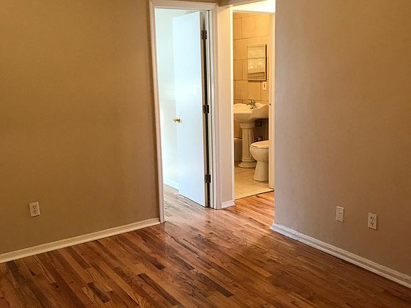 3rd image of 479 Roseville Ave APT 33