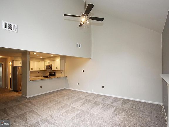 3rd image of 3801 Ski Lodge Dr APT 205