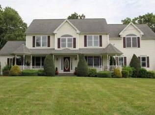 215 Sheldonville Rd, North Attleboro, MA 02760