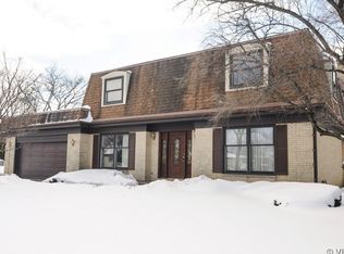 949 S Elm Ct, Palatine, IL 60067