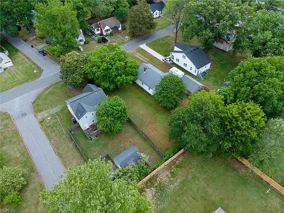 4th image of 118B Maupin Ave