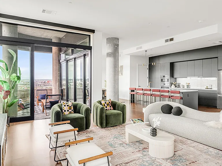 Gorgeous open-space penthouse with a view