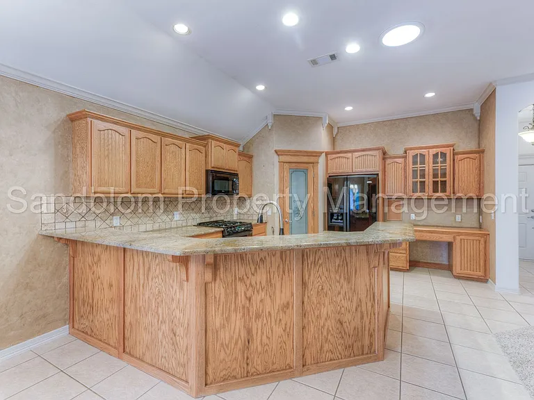 1521 N 20th St — Photo 8