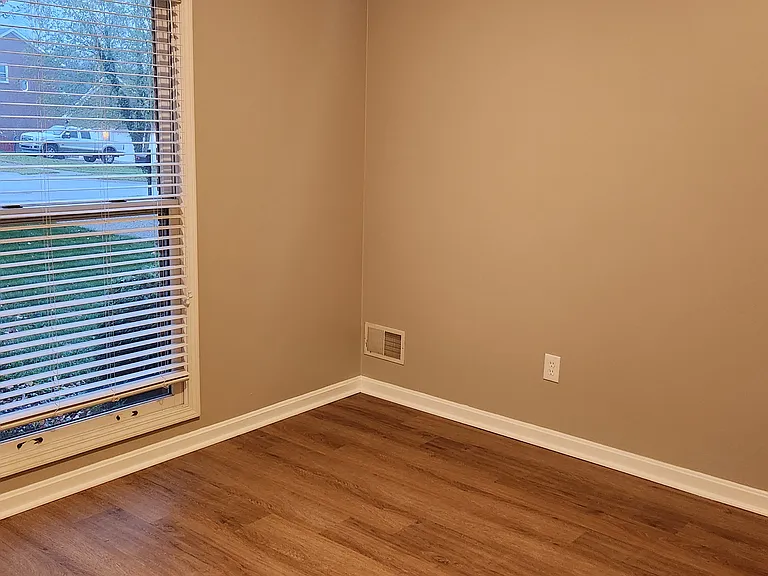 4108 Saratoga Woods Dr — Photo 16