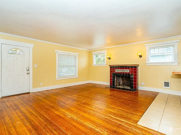 4th image of 306 N Rock Street
