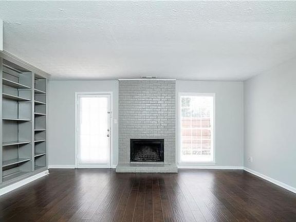2nd image of 567 Wedgewood Dr