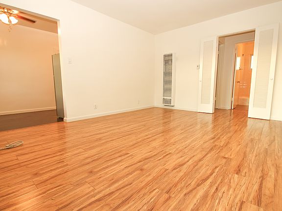 3rd image of 12011 Albers St APT 6