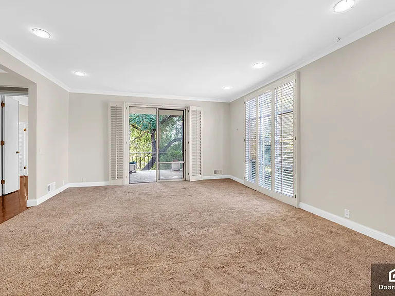 535 S Orange Grove Blvd #12 — Photo 20
