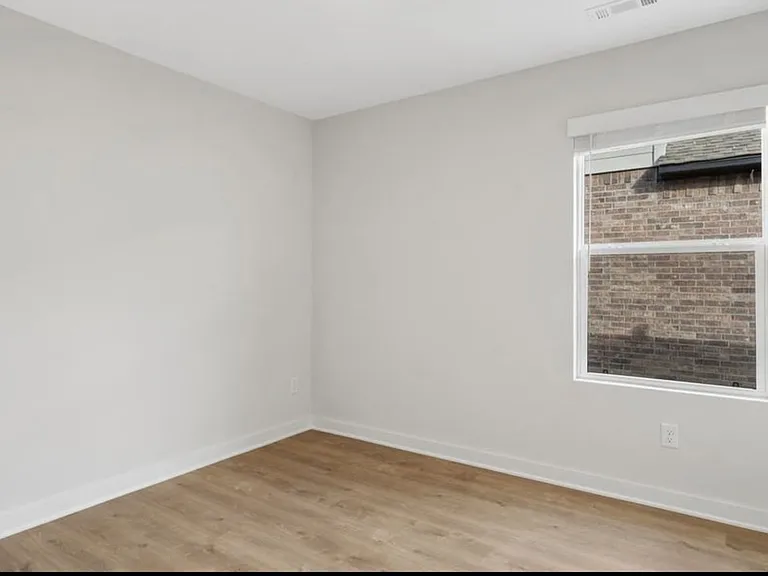 632 S Neon Ave — Photo 13