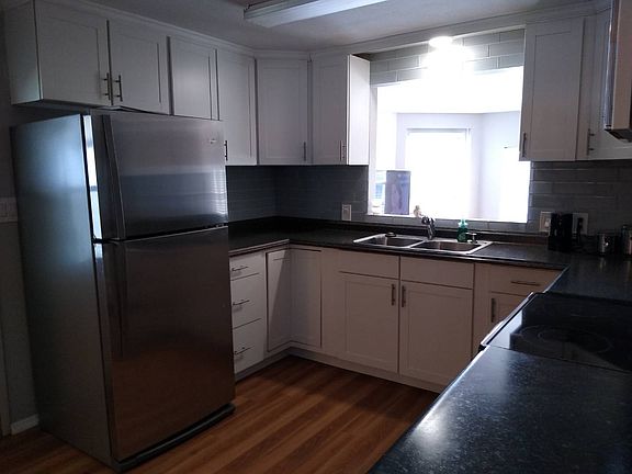 4th image of 6700 150th Ave N #806