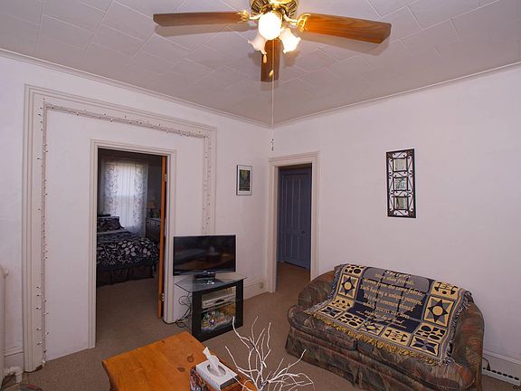 5th image of 28 Sheridan Ave