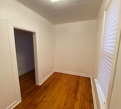 5th image of 1528 N Wood St #1R