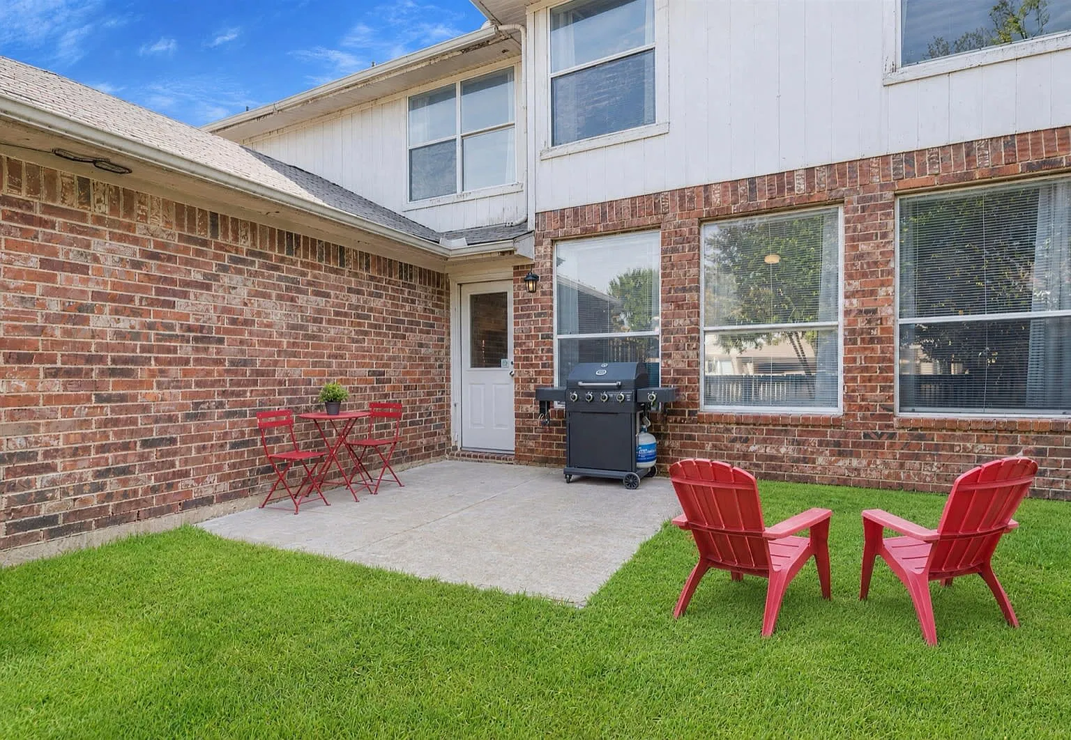 4 bed, $5,500 — Photo 4