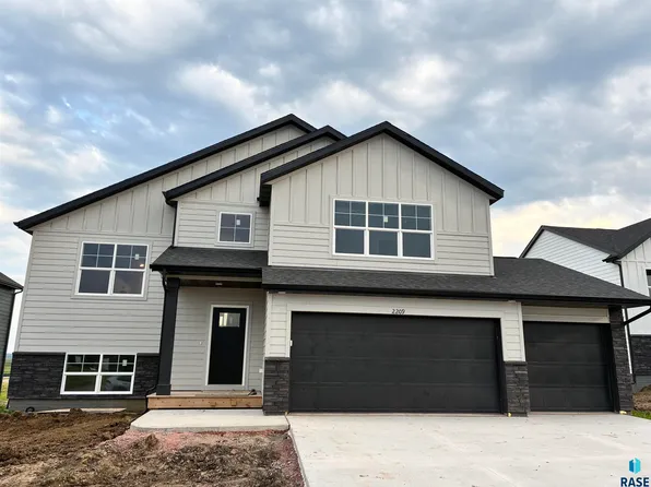 2209 E Alexa St, Brandon, SD 57005