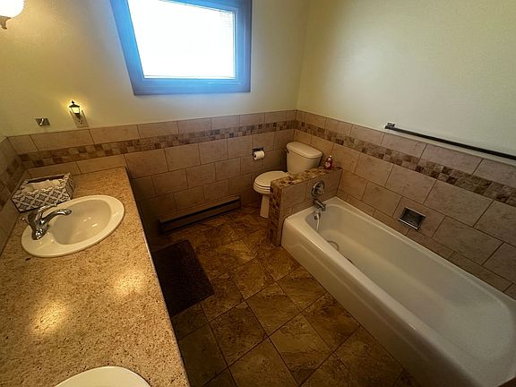 3rd image of 6405 Hansen Dr
