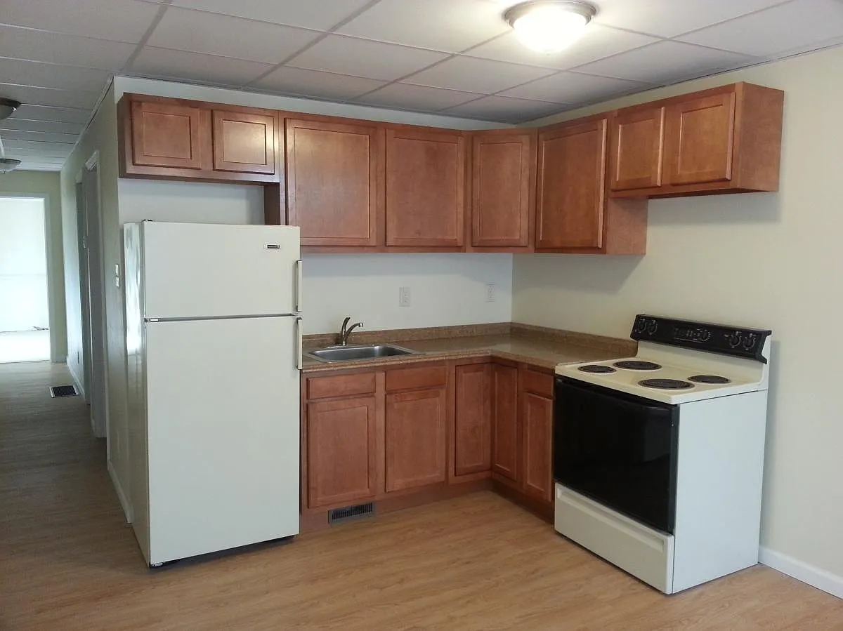 2 bed, 750 sqft, $725 — Photo 2