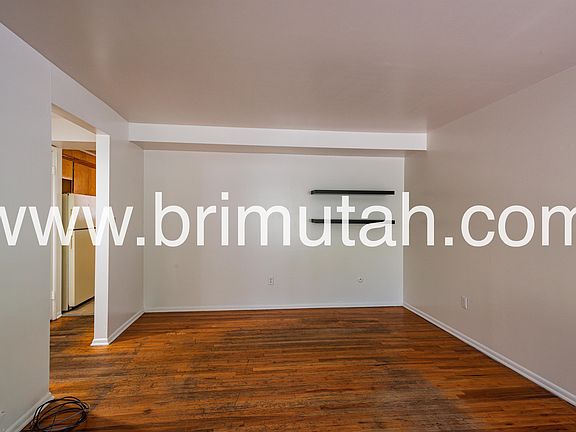 2nd image of 938 E Lowell Ave #1