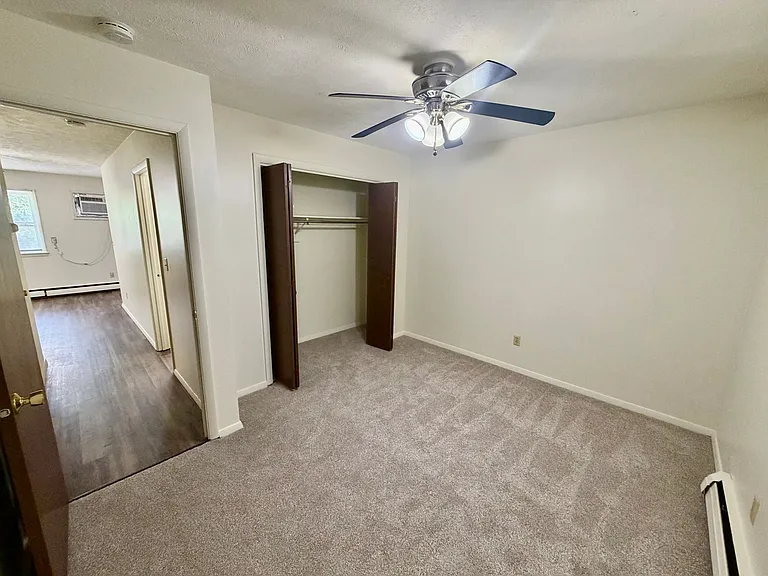 102 College Park — Photo 17