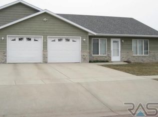 318 W 9th St #6, Dell Rapids, SD 57022