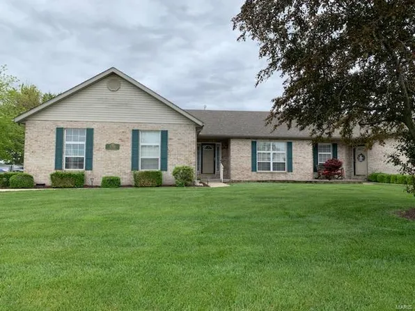 5706 Seasons Rdg, Smithton, IL 62285