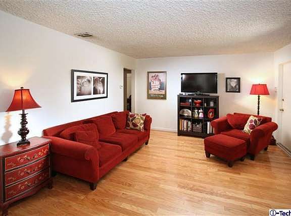 3rd image of 3816 Vista Ct