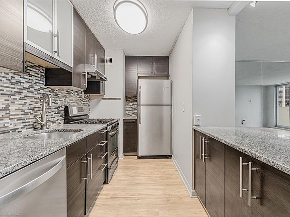 5th image of 3883 Turtle Creek Blvd APT 1611