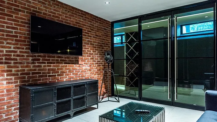 Rented by Nooklyn NYC LLC | media 66