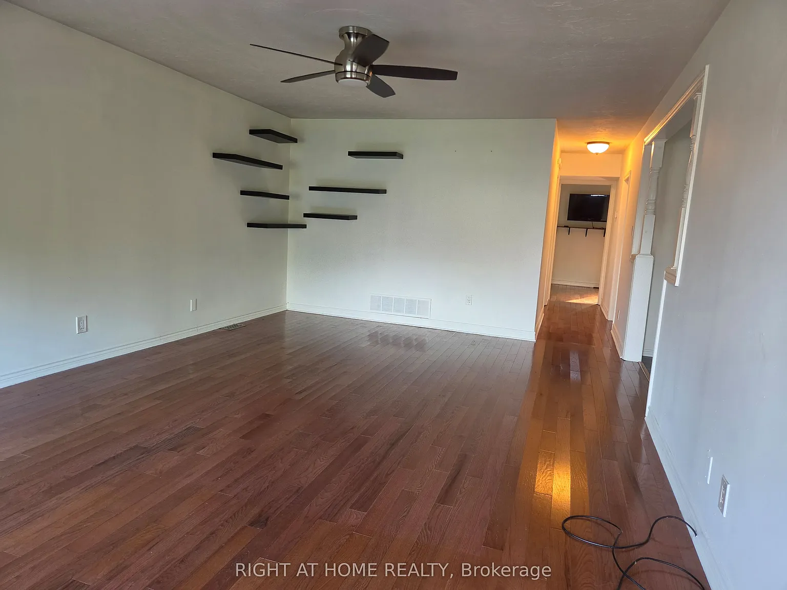 2 bed, $2,200 — Photo 4