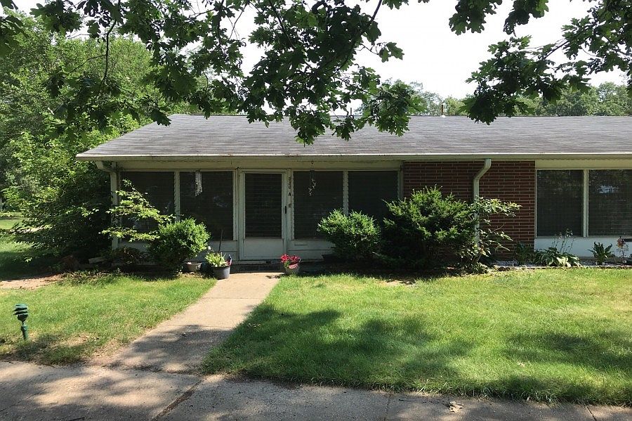 1st image of 536A Dartmoor Ct